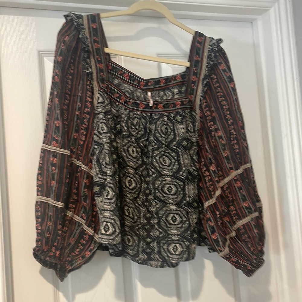 NWOT Free People peasant top